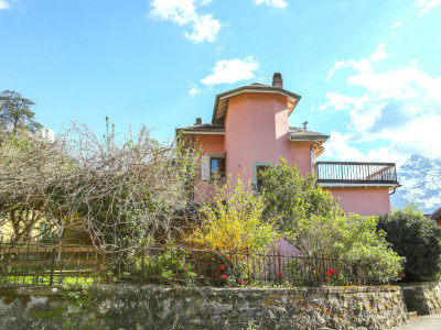 Maison de 2 appartements 3,5 pièces + 1 studio, Grand potentiel ! image 1