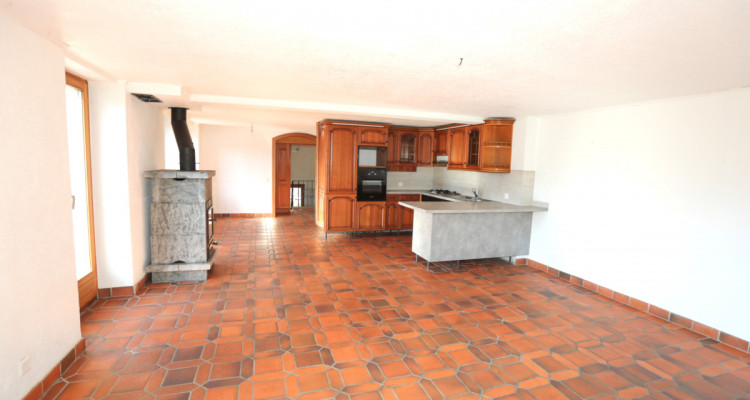 Maison de 2 appartements 3,5 pièces + 1 studio, Grand potentiel ! image 8