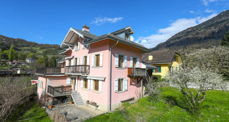 Maison de 2 appartements 3,5 pièces + 1 studio, Grand potentiel ! image 2