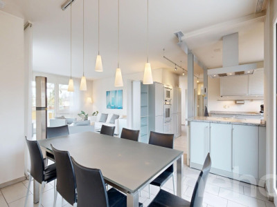 Attraktive 4.5-Zimmer-Attikawohnung mit sonnenverwöhnter Terrasse image 5