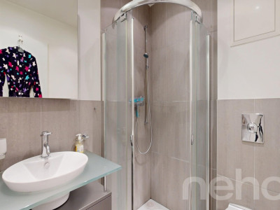 Attraktive 4.5-Zimmer-Attikawohnung mit sonnenverwöhnter Terrasse image 10