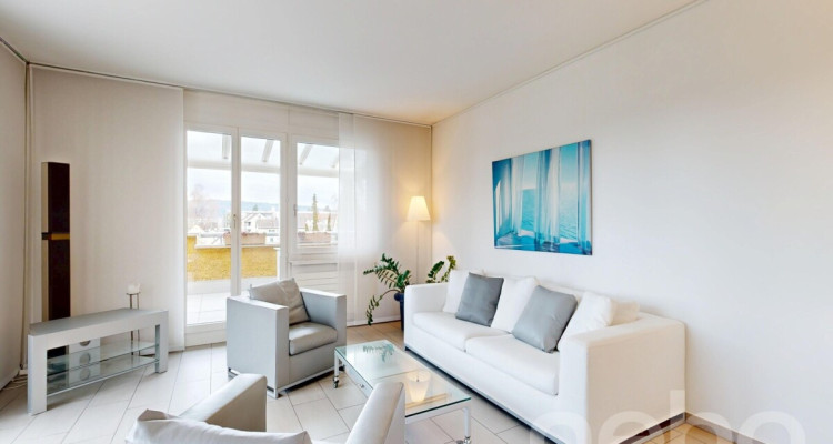 Attraktive 4.5-Zimmer-Attikawohnung mit sonnenverwöhnter Terrasse image 1