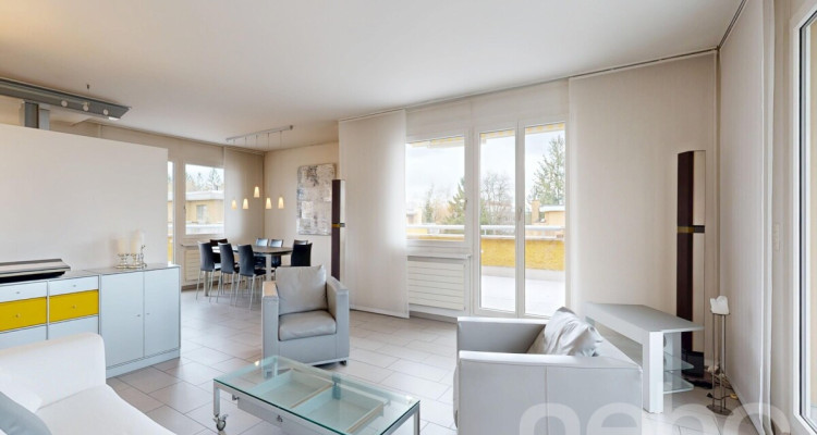 Attraktive 4.5-Zimmer-Attikawohnung mit sonnenverwöhnter Terrasse image 3