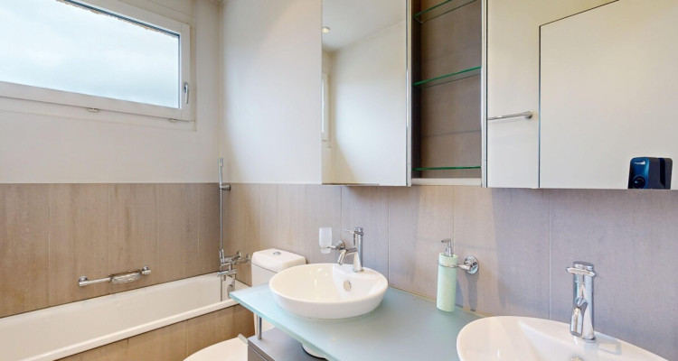 Attraktive 4.5-Zimmer-Attikawohnung mit sonnenverwöhnter Terrasse image 8