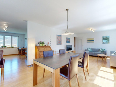 5-Zimmerhaus mit Weitblick und Baulandoption image 3