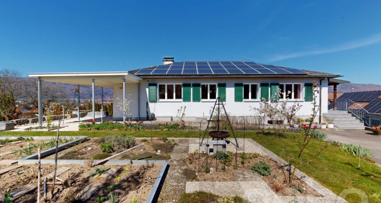 5-Zimmerhaus mit Weitblick und Baulandoption image 1