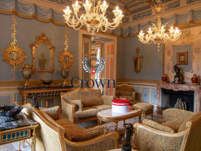 Castle life at your fingertips image 2