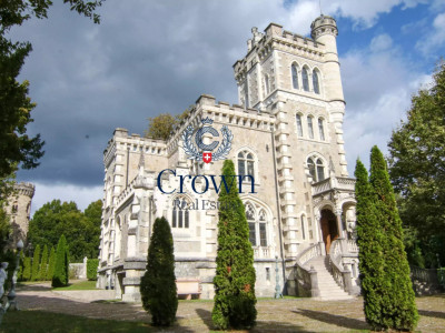 Castle life at your fingertips image 8