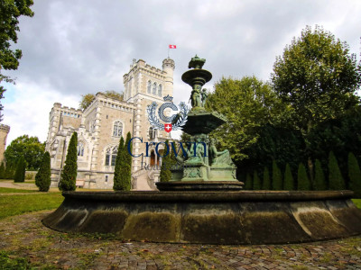 Castle life at your fingertips image 10