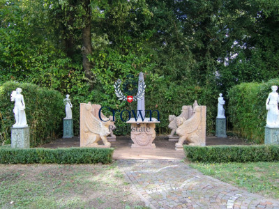 Castle life at your fingertips image 11