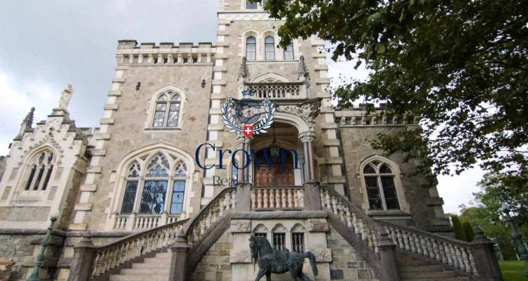 Castle life at your fingertips image 1