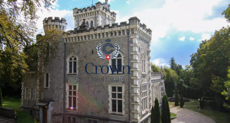 Castle life at your fingertips image 3