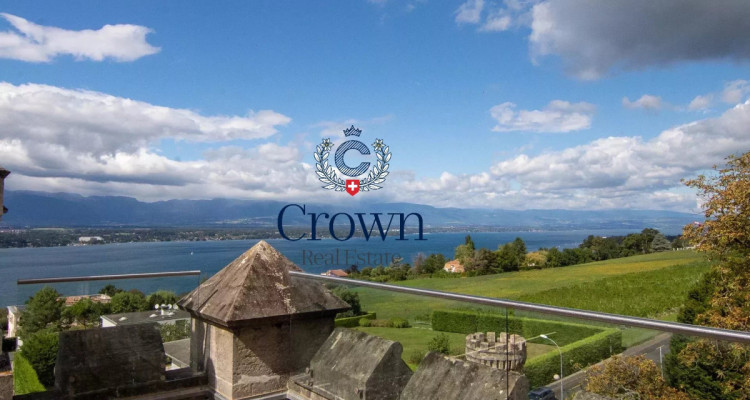 Castle life at your fingertips image 12