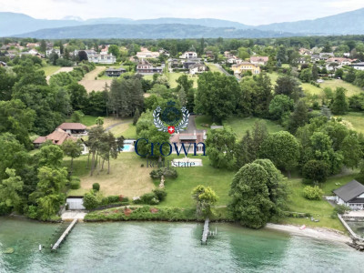 Enchanting waterfront setting image 1