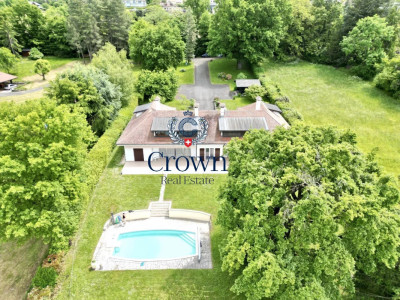 Enchanting waterfront setting image 6