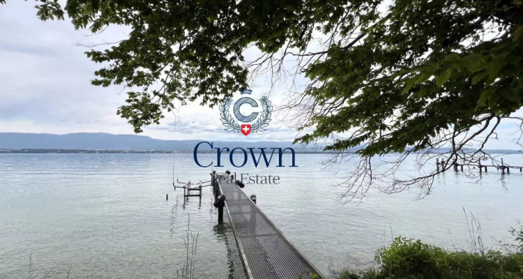 Enchanting waterfront setting image 4