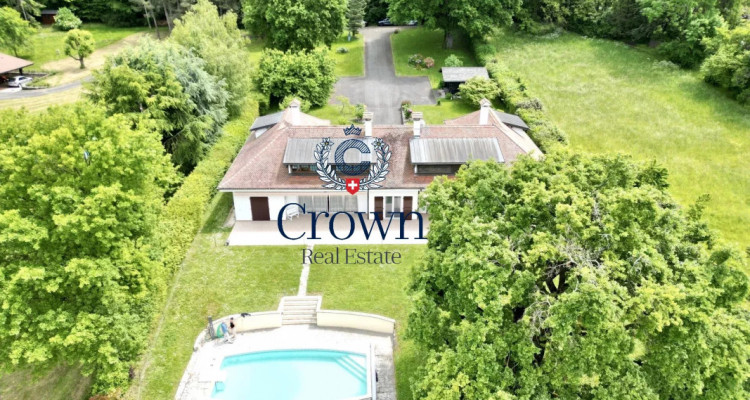 Enchanting waterfront setting image 6