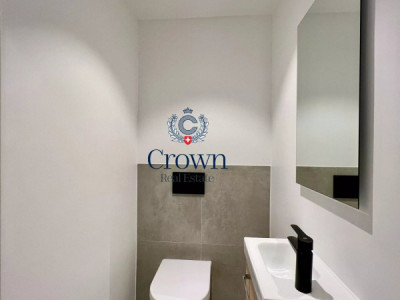 Character and volume image 9