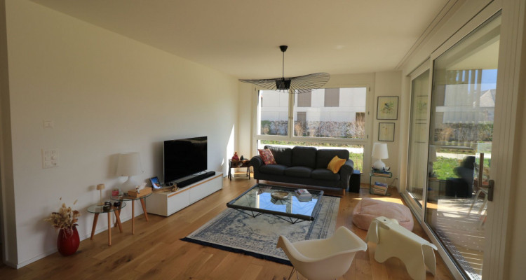 Appartement 5 pièces meublé – Troinex image 4