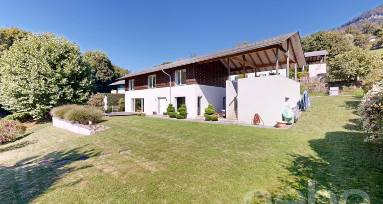 Charmante villa contemporaine située dans un cadre bucolique préservé image 2