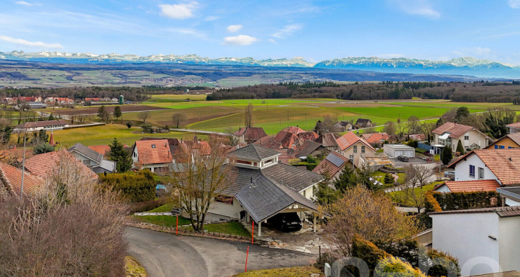 Élégante villa 6.5 pièces avec vue panoramique sur les Alpes image 3