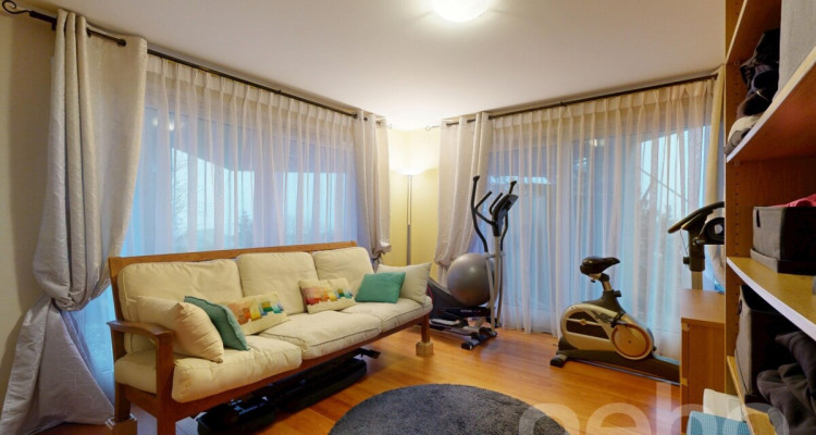 Élégante villa 6.5 pièces avec vue panoramique sur les Alpes image 7