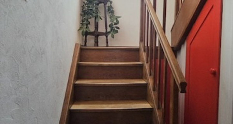 Charmante maison villageoise contiguë à Fleurier. image 9