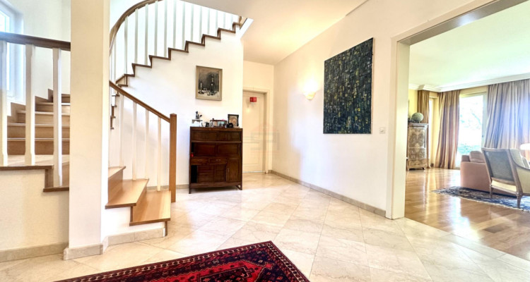 Écrin de sérénité au coeur de Vandoeuvres ? Élégance, volumes et intimité absolue image 3