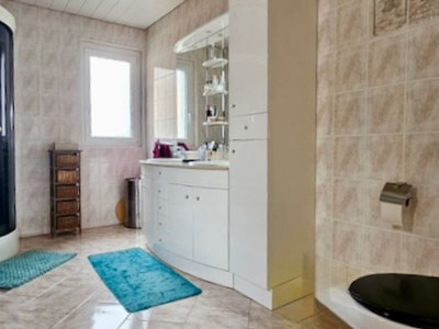 Authentique maison villageoise, Charme et volumes à Boveresse image 11