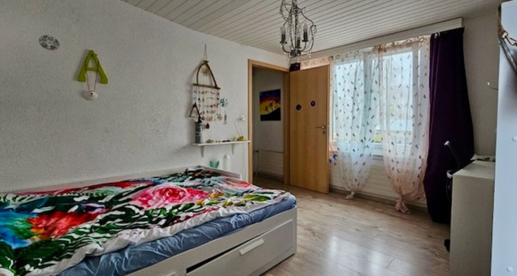 Authentique maison villageoise, Charme et volumes à Boveresse image 9