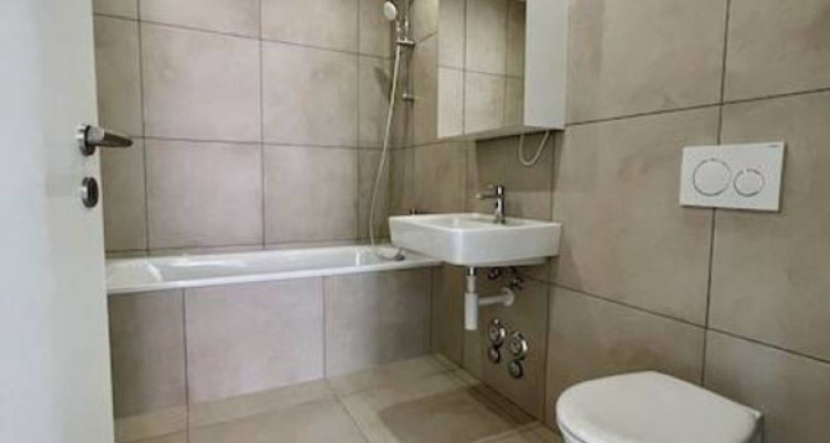 Appartement B - 2,5 pièces, avec balcon - Cadre agréable à Couvet image 5