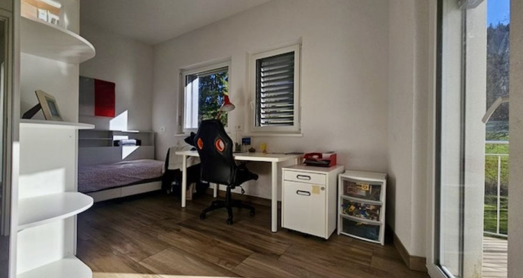 Villa mitoyenne située dans un agréable quartier prisé de Fleurier image 9