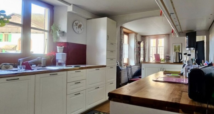 Charmante maison villageoise contiguë à Fleurier. image 4