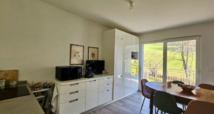  Villa  contigüe située dans un agréable quartier prisé de Fleurier image 11