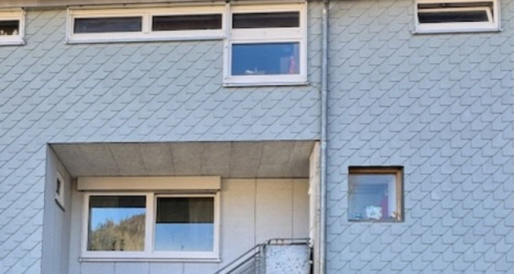 Maison mitoyenne avec deux logements, possibilités activité indépendante, location.. image 2