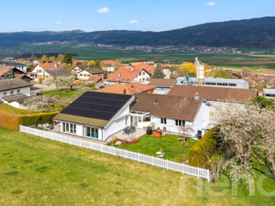 Somptueuse Villa avec Vue Forêt : Luminosité, Confort et Tranquilité image 1