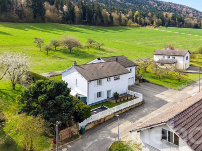 Somptueuse Villa avec Vue Forêt : Luminosité, Confort et Tranquilité image 9
