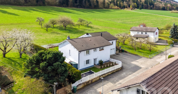 Somptueuse Villa avec Vue Forêt : Luminosité, Confort et Tranquilité image 9