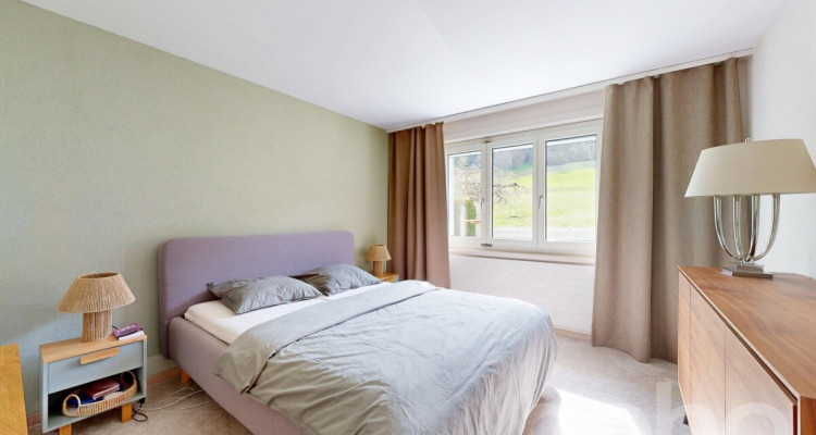 Superbe villa familiale, piscine intérieure, terrasses et vue forêt image 7