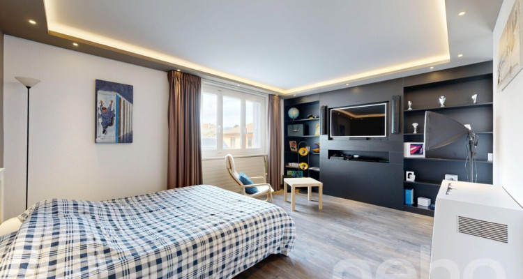 Superbe villa familiale, piscine intérieure, terrasses et vue forêt image 11