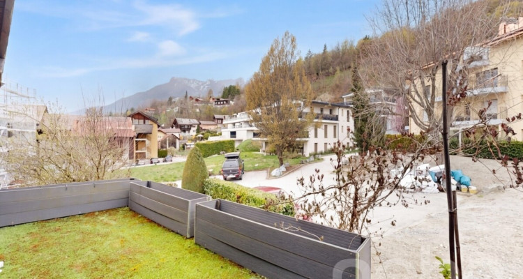 Maison atypique avec atelier indépendant et fort potentiel à Savièse image 3