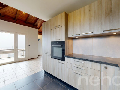 St Blaise: Superbe vue lac pour ce grand 5 pièces au dernier étage image 1