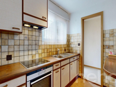 Freistehendes EFH mit grossem Garten, Aussenpool und Wintergarten image 9