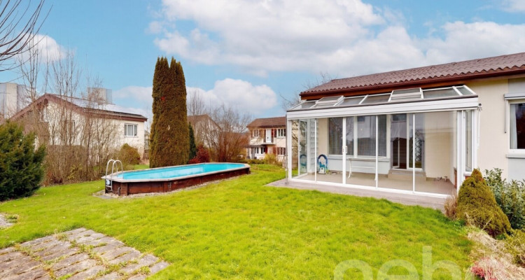 Freistehendes EFH mit grossem Garten, Aussenpool und Wintergarten image 11