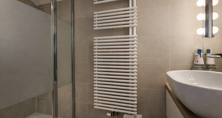 Propriété de caractère rénovée avec élégance dans un cadre exclusif image 13