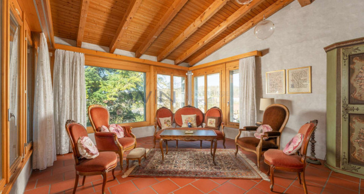 Elegantes Anwesen mit traumhaftem Ausblick image 1