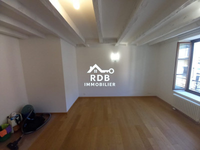 Appartement de 2,5 pièces au 1er étage sans ascenseur situé à Chêne-Bourg 1225  image 3