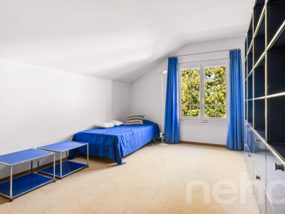 Dans un quartier résidentiel image 11