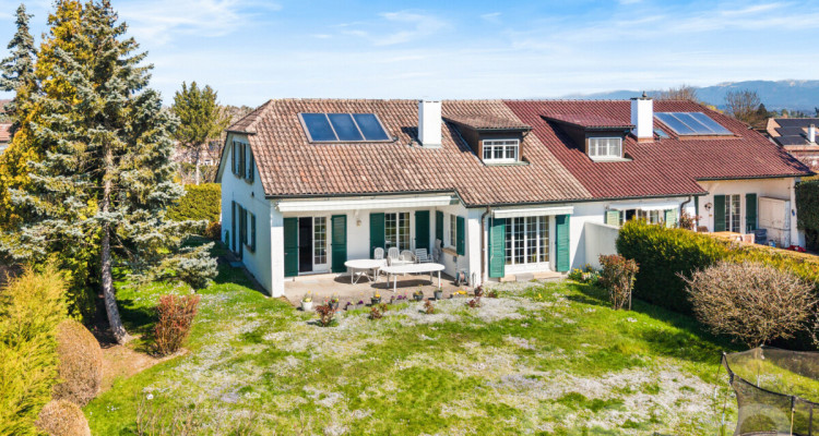 Dans un quartier résidentiel image 1