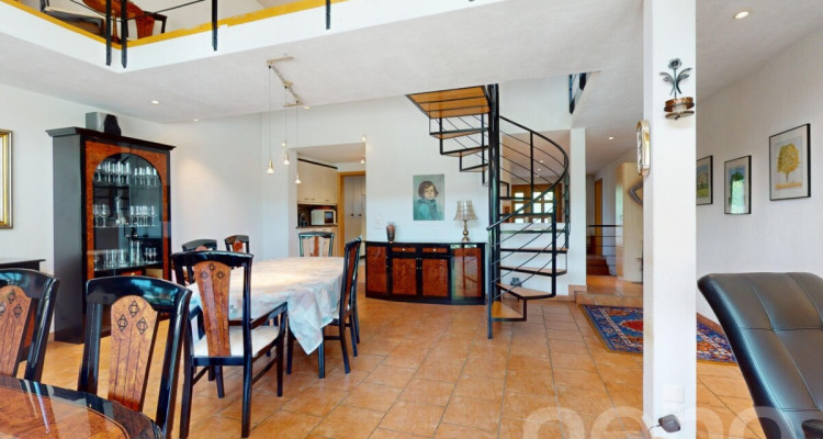 Familienfreundliches Haus mit grossem Grundstück und Ausbauoptionen image 5